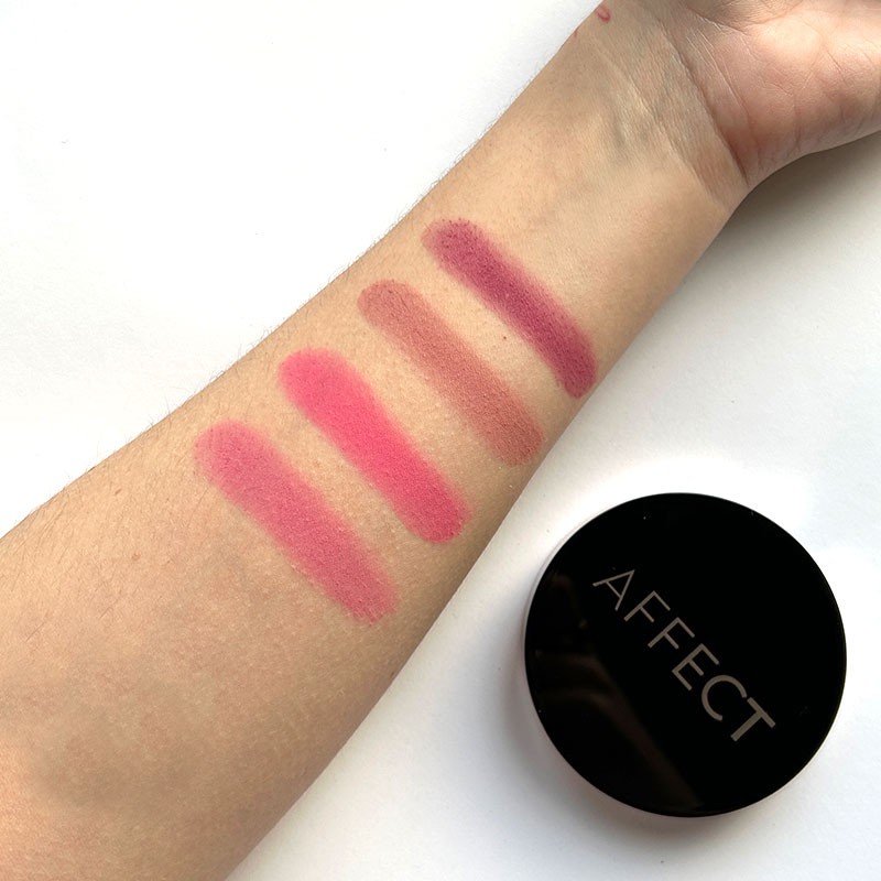 Iluminador compacto Shine On